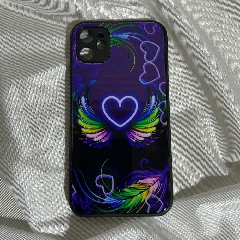 NWOT iphone 11 Hard Plastic Multicolor Heart Case